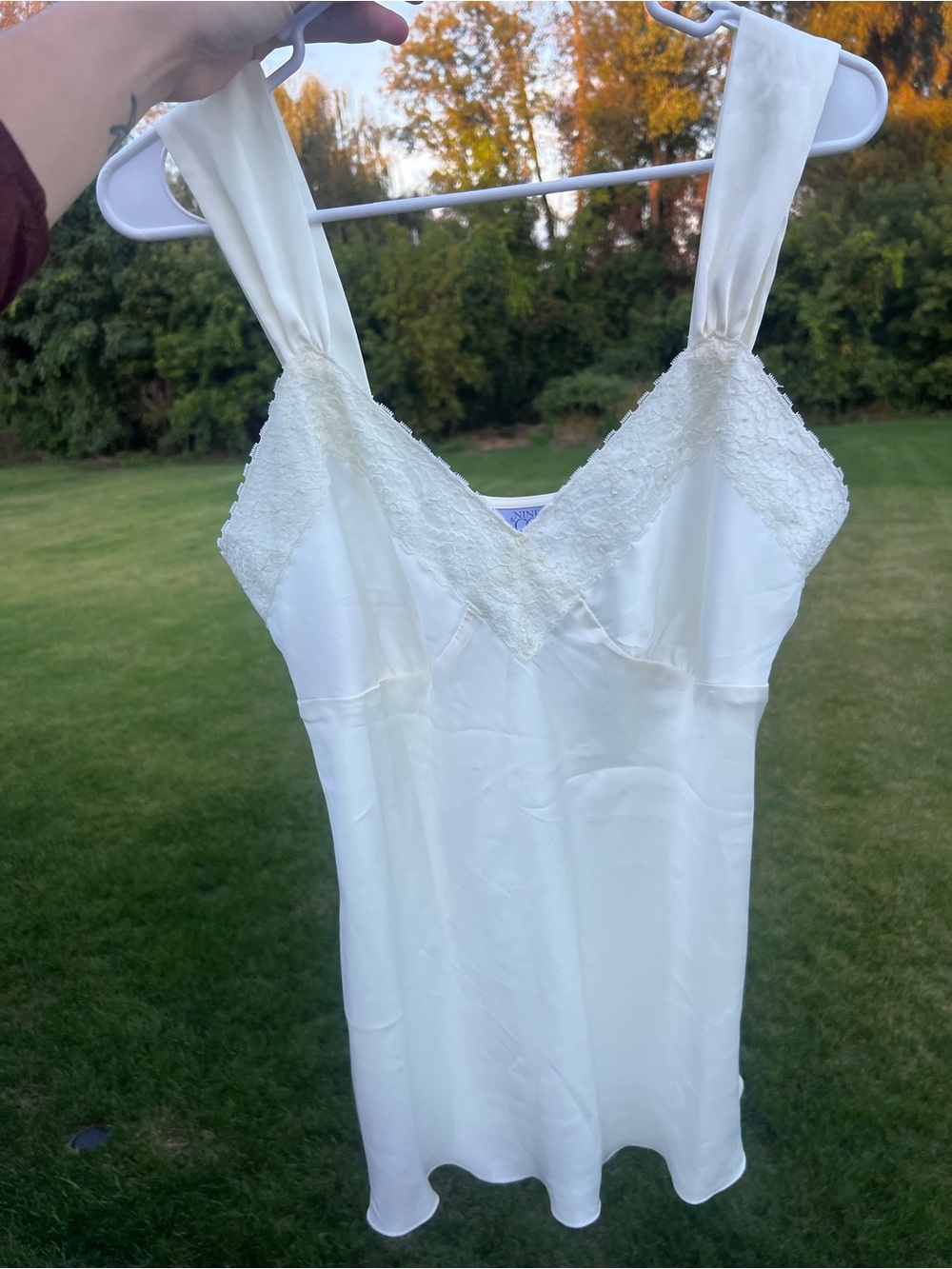 Nine & Co by Nine West White Satin Lace Trim Cami Tank Top Size 10